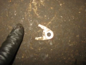 71 YAMAHA CS3 YCS3 200 TACHOMETER DRIVE KEEPER - Bild 1 von 1