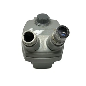 Cuerpo de microscopio Bausch & Lomb StereoZoom 0,7X–3X con conjunto de abrazadera de montaje - Imagen 1 de 8