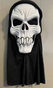RUBIE'S Costume Pullover Skull Mask 2009 Vintage 11.75"x7" Hard Plastic New - Picture 1 of 8