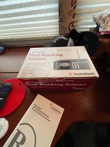 RADIO SHACK PRO 2053 300 CHANNEL DESKTOP TRUNKK TRACKING SCANNER - Zdjęcie 1 z 3