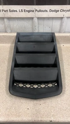 Chevrolet Camaro SS 2014 2015 capó de fábrica rejilla cuchara OEM GM 23136396 negro V8 Foto 1 de 4