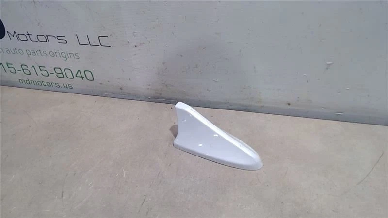 Antena de techo Hyundai Elantra 2019-2020 cubierta de tiburón 96210F3500ww8 Foto 1 de 4