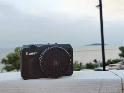 New Focus Free Pancake Biscuit Lens For Canon EF-M Mount Cameras Lens 32mm/F10 - Image 1 of 4