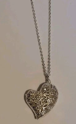 Collar grande de plata 925 con colgante de corazón floral en cadena AVON Foto 1 de 4