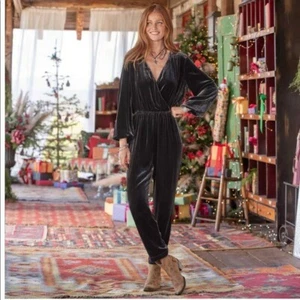 Mono de terciopelo Sundance Aviana en gris humo negro precio de venta sugerido por el fabricante 238 USD talla grande - Imagen 1 de 12