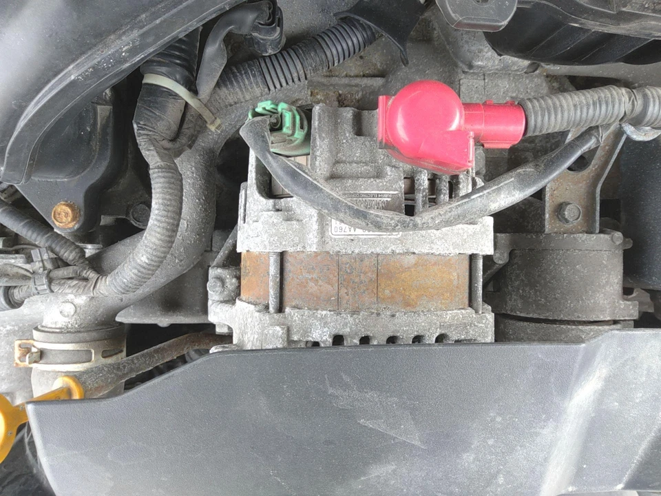 15 SUBARU FORESTER Alternator - Image 1 of 1