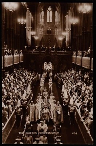 Queens Procession 1937 RP Valentines Postcard - Picture 1 of 2