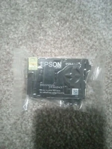 Epson 252 Yellow Ink Cartridge T252420 No Box Sealed Cartridge Ex 2022 - Picture 1 of 3
