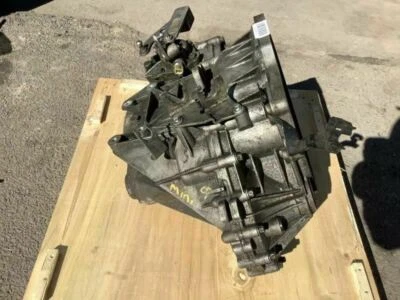 2007 2010 MINI COOPER S 1.6L N14 6 SPEED MANUAL TRANSMISSION GEAR BOX S2TA - Image 1 of 4