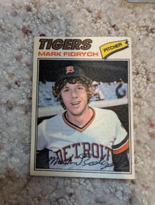 1977 Topps Cloth Sticker #15 Mark Fidrych Detroit Tigers RC - Picture 1 of 2