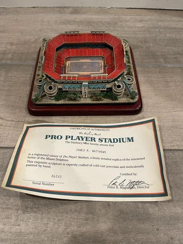 PRO PLAYER STADIUM MIAMI DOLPHINS DANBURY MINT LIMITED EDITION REPLICA READ!! Cover