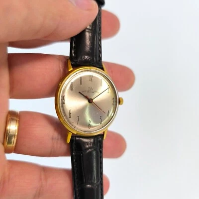 Ussr LUCH Ultra Slim 2209 AU12.5 Vintage Soviet Mens Mechanical Watch - Image 1 of 4