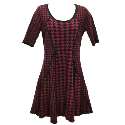 Vestido Suéter Sandra Darren Para Mujer Talla S Rojo Negro Pata de Gallo Ajuste y Acampanado Foto 1 de 4