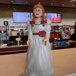 The Conjuring: Last Rites Cinemark Annabelle Puppe Popcorn Eimer FRÜHE VERÖFFENTLICHUNG! - Bild 1 von 5