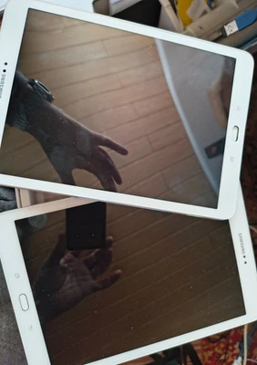 2x Samsung Galaxy Tab S2 SM-T813 32GB, WLAN, 24,6 cm (9,7 Zoll) - Weiß  defekt, - Bild 1 von 4