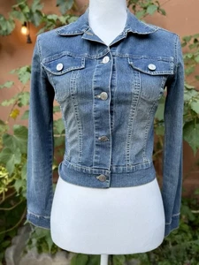 Junior Girl Denim Blue Jean Jacket Size Small, Button-Up Size S Or Petite Woman - Picture 1 of 2