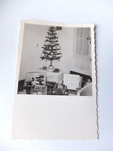 A304 Photo Originale vintage snapshot:Au pied du sapin Noël 1955