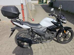 Motorrad Yamaha YS125 weiß - Bild 1 von 19
