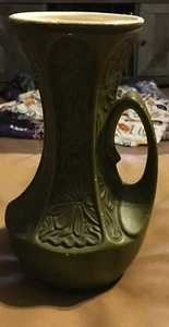 McCoy USA 619 Keramik Henkel Vase Gänseblümchen Blume geprägt olivgrün Vintage - Bild 1 von 6