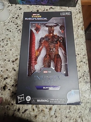 Figura Hasbro Marvel Legends Surtur 13 pulgadas Thor Ragnarok, la saga Infinity Foto 1 de 4