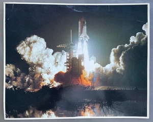 8"x10" Photograph NASA F-014 The Space Shuttle Collection Shuttle Launch Predawn - Picture 1 of 2