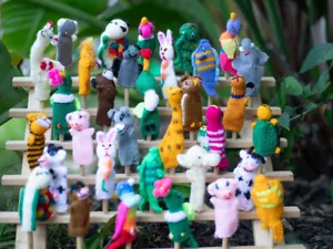 20 Brand New From Peru Knitted Finger Puppets Alpacas, Farm, Sea Animal & Others - Picture 1 of 1