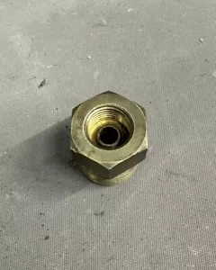 1956-1980 Ford Mustang Galaxie Fairlane 289 390 427 428 Carburetor Line Fitting - Picture 1 of 9