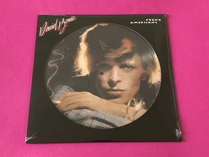 David Bowie - Young Americans (LP,Album,Picture Disc,Reissue,Remastered,Stereo)  - Picture 1 of 2