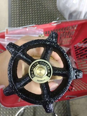 Smith Cooper Premium Gate Valve 1-1/4" IPS 171 8501LL Brass Hardware Part - Image 1 of 3