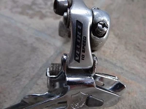 Campagnolo Veloce 10 speed front derailleur Deragliatore Anteriore - Picture 1 of 5