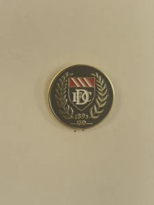 NEW DUNDEE QUALITY ENAMEL PIN BADGE INCLUDES FREE POSTAGE IN UK - Picture 1 of 3