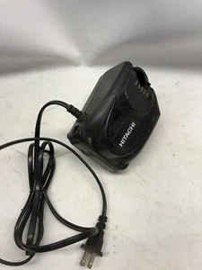 Hitachi UC10SL2 12V Peak Lithium-Ion Battery Charger With TWO BATTERIES - Picture 1 of 2