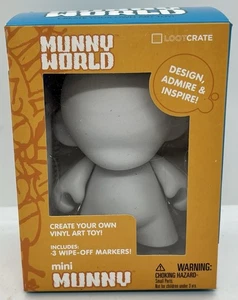 Mini Munny World Eigenes Vinyl Spielzeug zum Selbermachen Kidrobot Beutekiste Exklusiv Neu in Verpackung - Bild 1 von 2