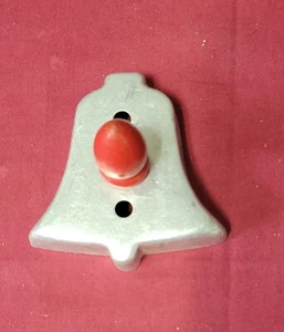 Vintage Aluminium Ausstechform roter Holzgriff 50er Jahre Glockenform - Bild 1 von 3
