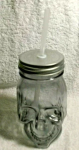 Totenkopf Einmachglas mit Strohhalm 16oz - Rauchiges Trinkglas Halloween - Bild 1 von 5