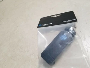 Lume Cube LC-PC11 Smartphone Clip with 1/4-20" Tripod Mount - Picture 1 of 4