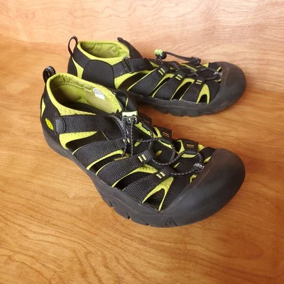 Sandalias de agua Keen unisex grandes para niños Newport H2 talla EU 39 US 7 negras verde lima Foto 1 de 4