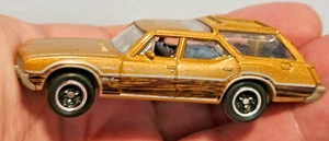Matchbox 2009 Oldsmobile Vista Cruiser Station Wagon 1971 loose diecast - Picture 1 of 5
