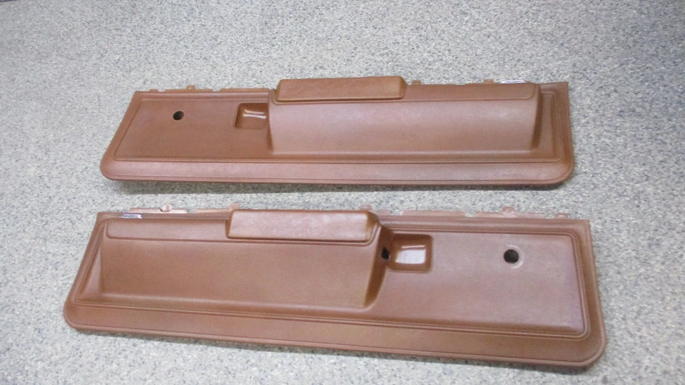 Par de paneles de puerta Malibu Monte Carlo Cutlass 1973-1977 inferior Foto 1 de 4