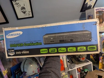 Reproductor combinado de DVD/VCR Samsung DVD-V9800 - Escalado Full HD - SIN USAR  Foto 1 de 4