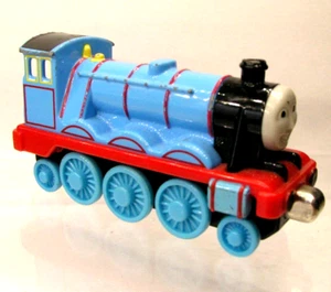 Thomas and Friends Train GORDON 2002 Diecast Metal Engine Magnetic Car Learning - Picture 1 of 7