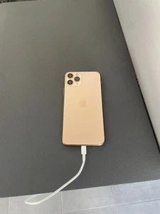 Apple iPhone 11 Pro - 256Go - Or (Désimlocké) A2215 (CDMA + GSM) - Photo 1 sur 2