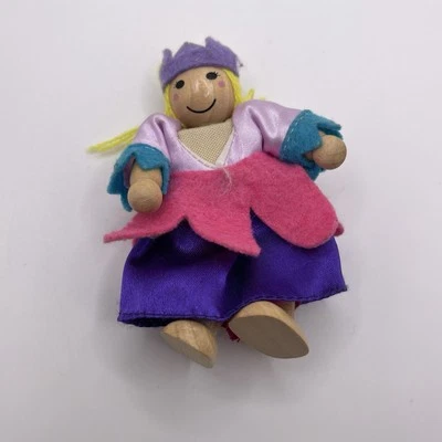 Bigjigs Toys Muñecas de madera de la familia real 3” figura posable juguete Foto 1 de 4