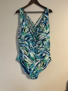 One Piece Bathing Suit 3X Women's Bathing Suit Tropical One Piece Blue Green New - Picture 1 of 4