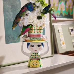 Florero Bjorn Wiinblad Dama con Sombrero Porcelana con Caja Limitada H24.5cm/9.6" - Imagen 1 de 6