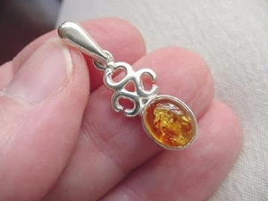 (p18-2) ORANGE BERNSTEIN oval + keltisch .925 Sterling SILBER ANHÄNGER Schmuck Halskette - Bild 1 von 1