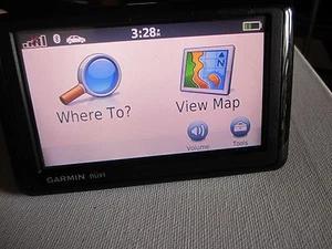 Garmin nuvi 1390 4.3-Inch Widescreen Bluetooth Portable GPS---SOLD AS IS - Picture 1 of 8