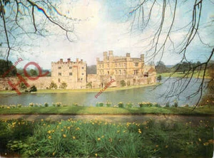 Picture Postcard>>Leeds Castle, View from the South - Picture 1 of 2