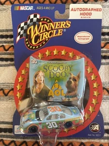Winners Circle Autographed Hood Series Jeff Green #30 Scooby Doo/ Aol - Picture 1 of 3