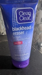 Clean & Clear Blackhead Eraser Scrub, 5 oz - Johnson & Johnson - Picture 1 of 3